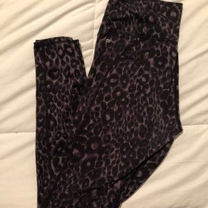 Fabletics 7/8 Powerhold leggings